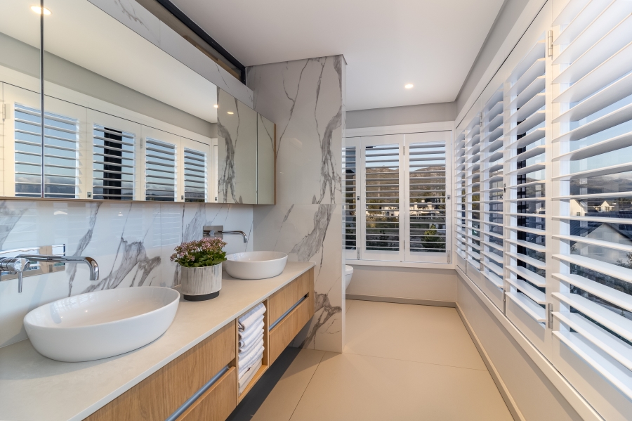 5 Bedroom Property for Sale in Pearl Valley at Val de Vie Western Cape